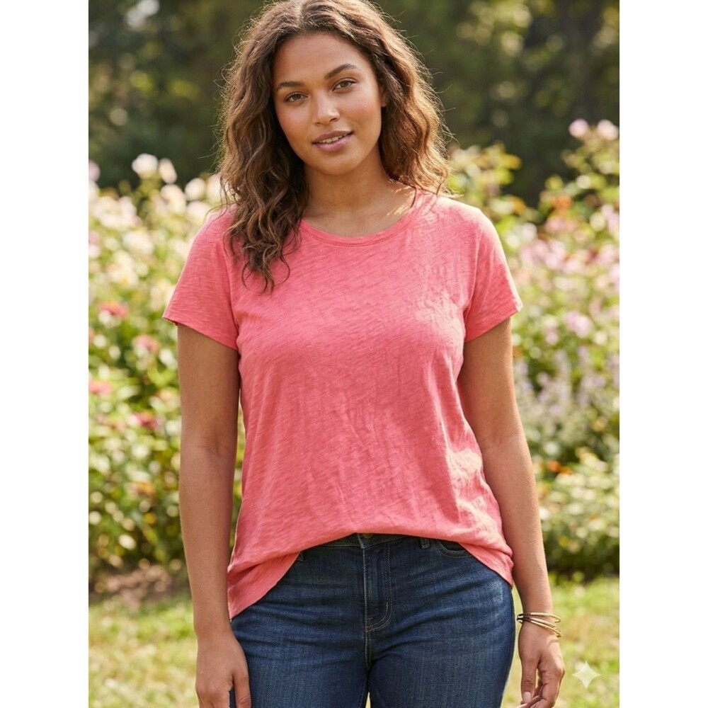 Old Navy Lightweight Crewneck Tee in Coral